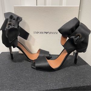 $575 Emporio Armani Open Toe Ankle Bow Black Satin Heels Sz IT 40/US 9.5